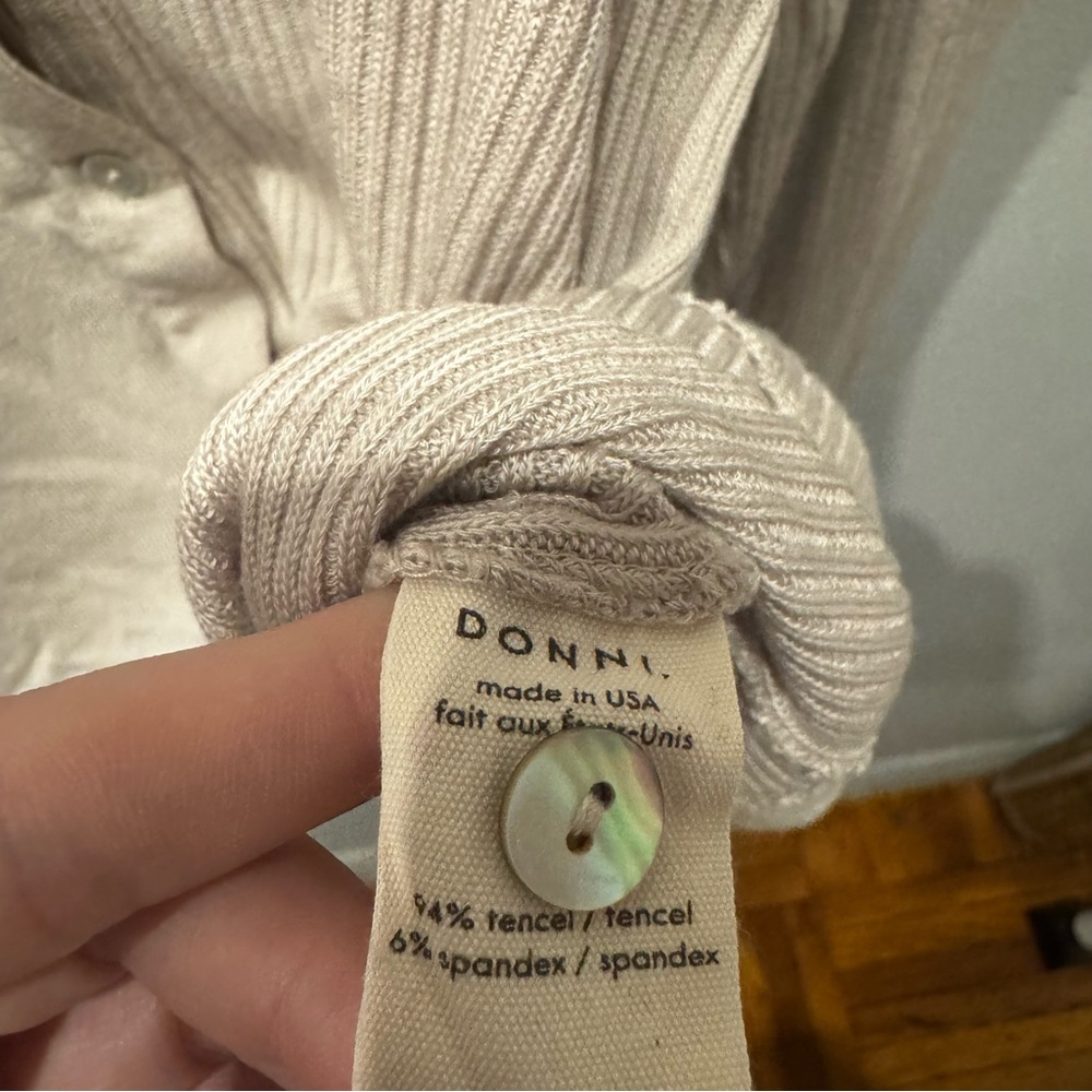 DONNI Two-Tone Ribbed Button-Front Top - Taupe - Picture 3 of 4